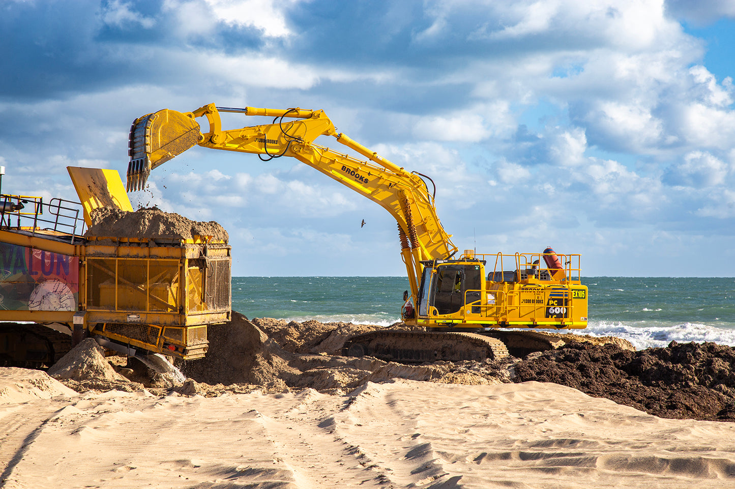 EX105 - Komatsu PC600LC-8EOSE