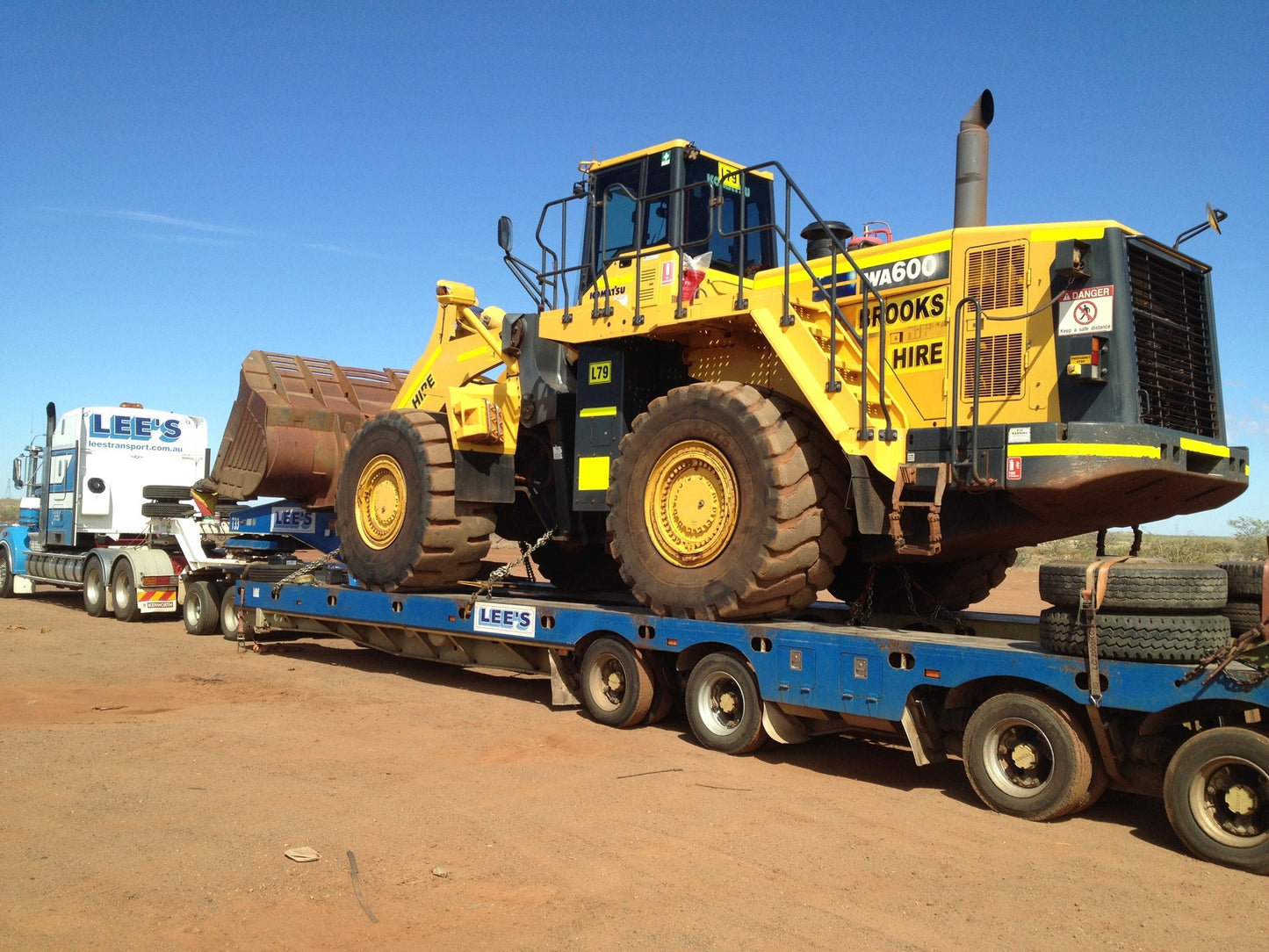 L079 - Komatsu WA600-6