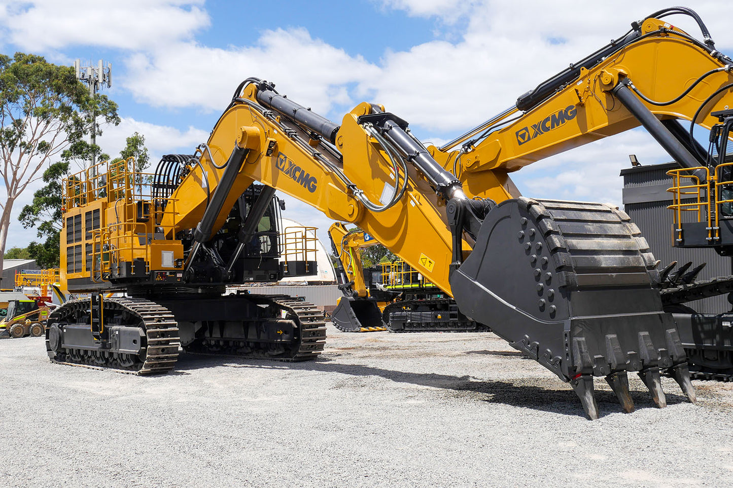 BRAND NEW x 2 - XCMG XE1350